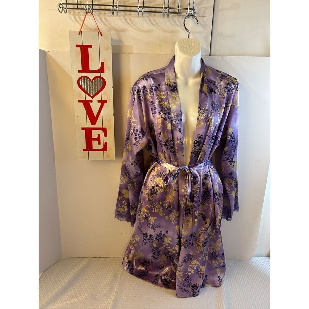 Delicates belt robe medium m purple gold lace sleeves‎